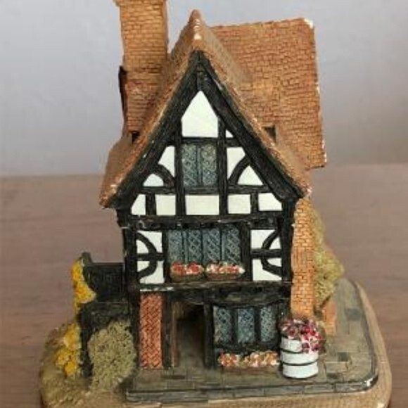 Lilliput Lane Swan Inn Vintage - Picture 5 of 10